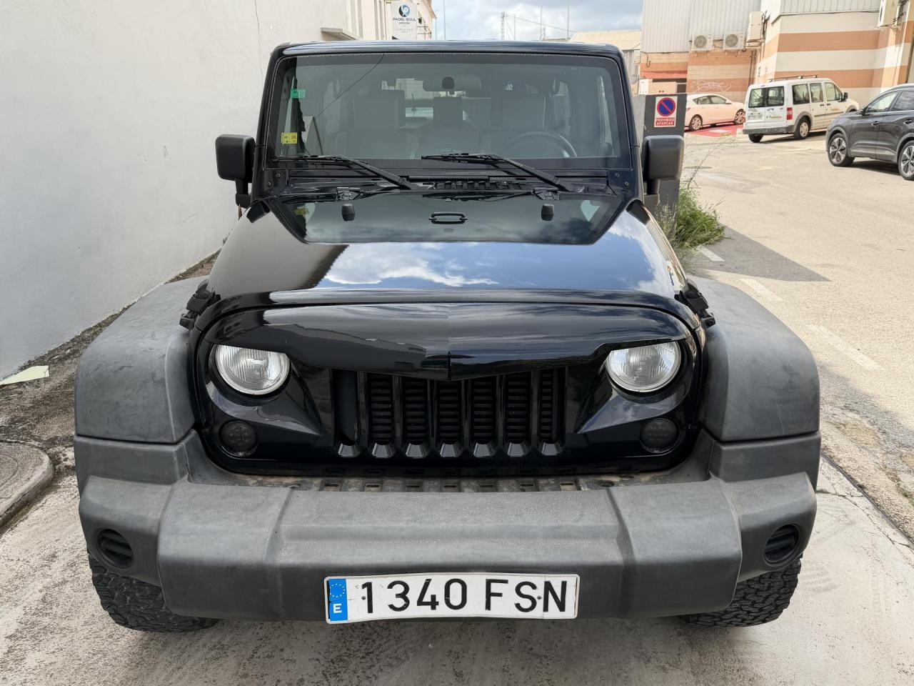 Jeep Wrangler 2.8 Lwb Unlimited 4x4 Photo