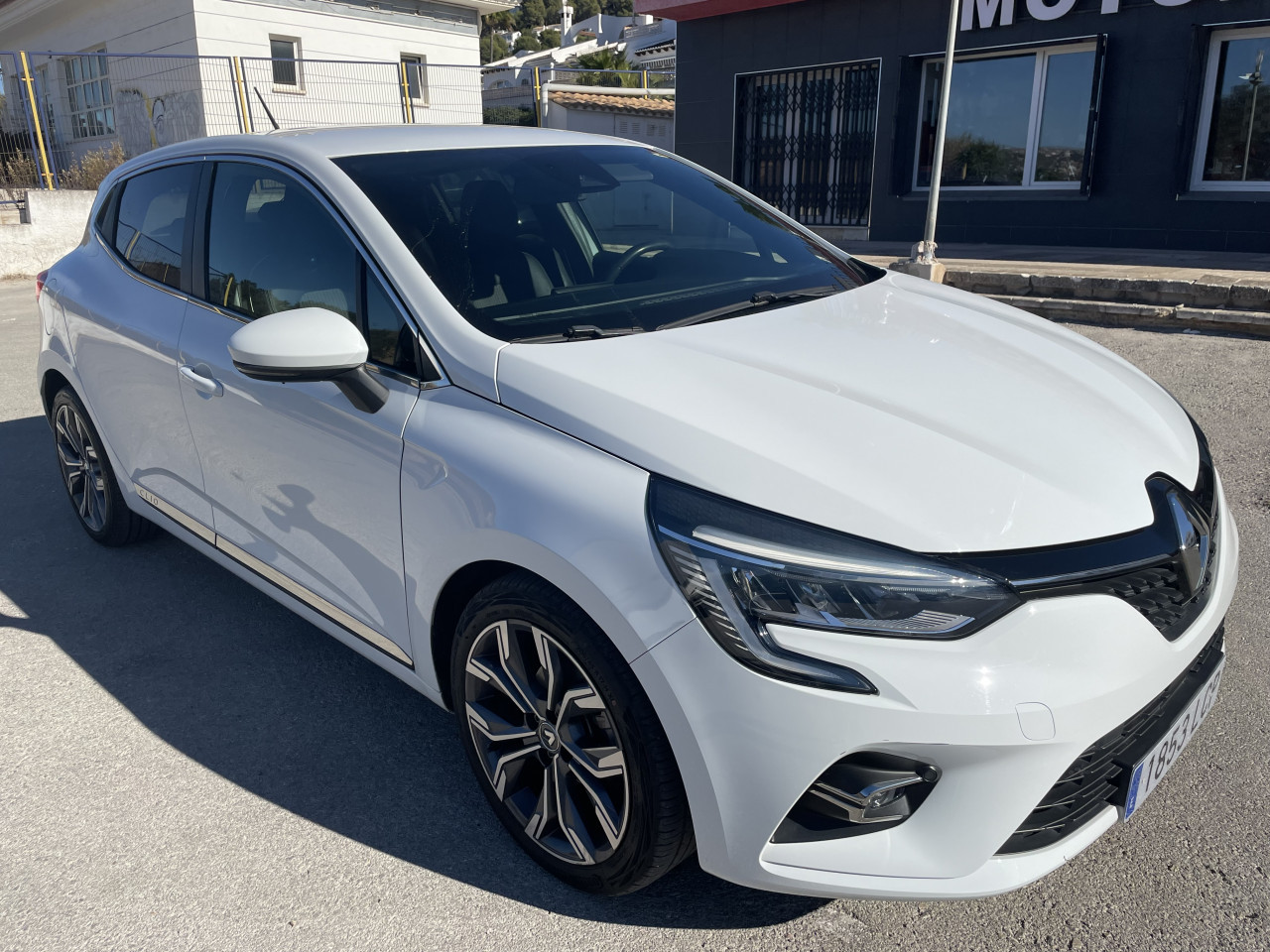 Renault Clio Zen Hatchback 2019 