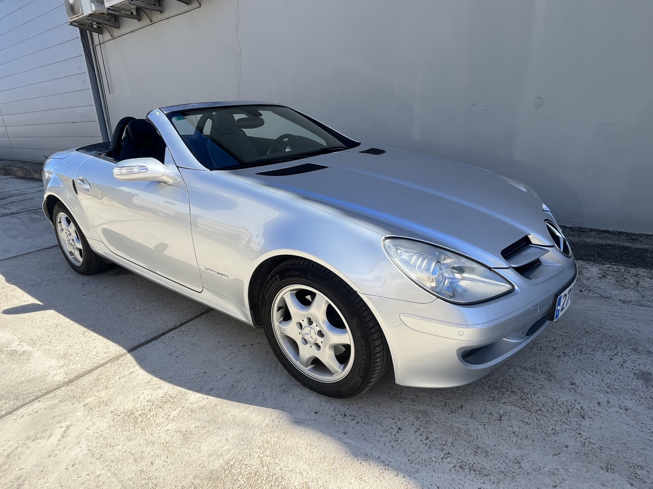 Mercedes-Benz Slk 200 Kompressor Automatic Cabriolet 2005 model 