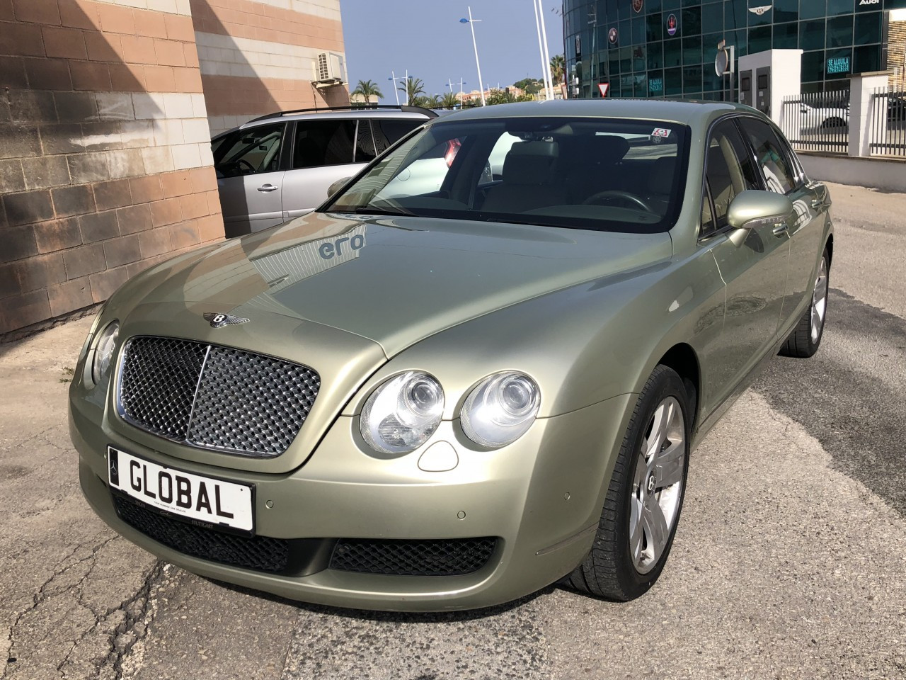 Bentley Continental W12 Flying Spur 4WD Automatic Saloon Photo