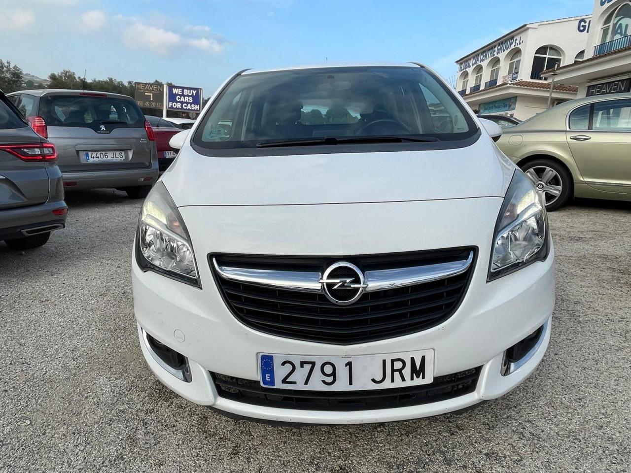 Opel Meriva 1.4 T Excellence Hatchback Photo