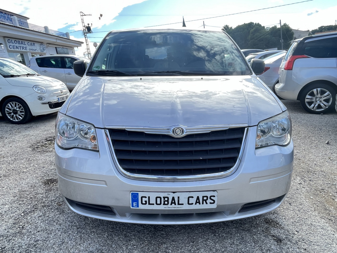 Chrysler Grand Voyager 2.8 Crdi Stow And Go New Shape Automático People carrier Foto