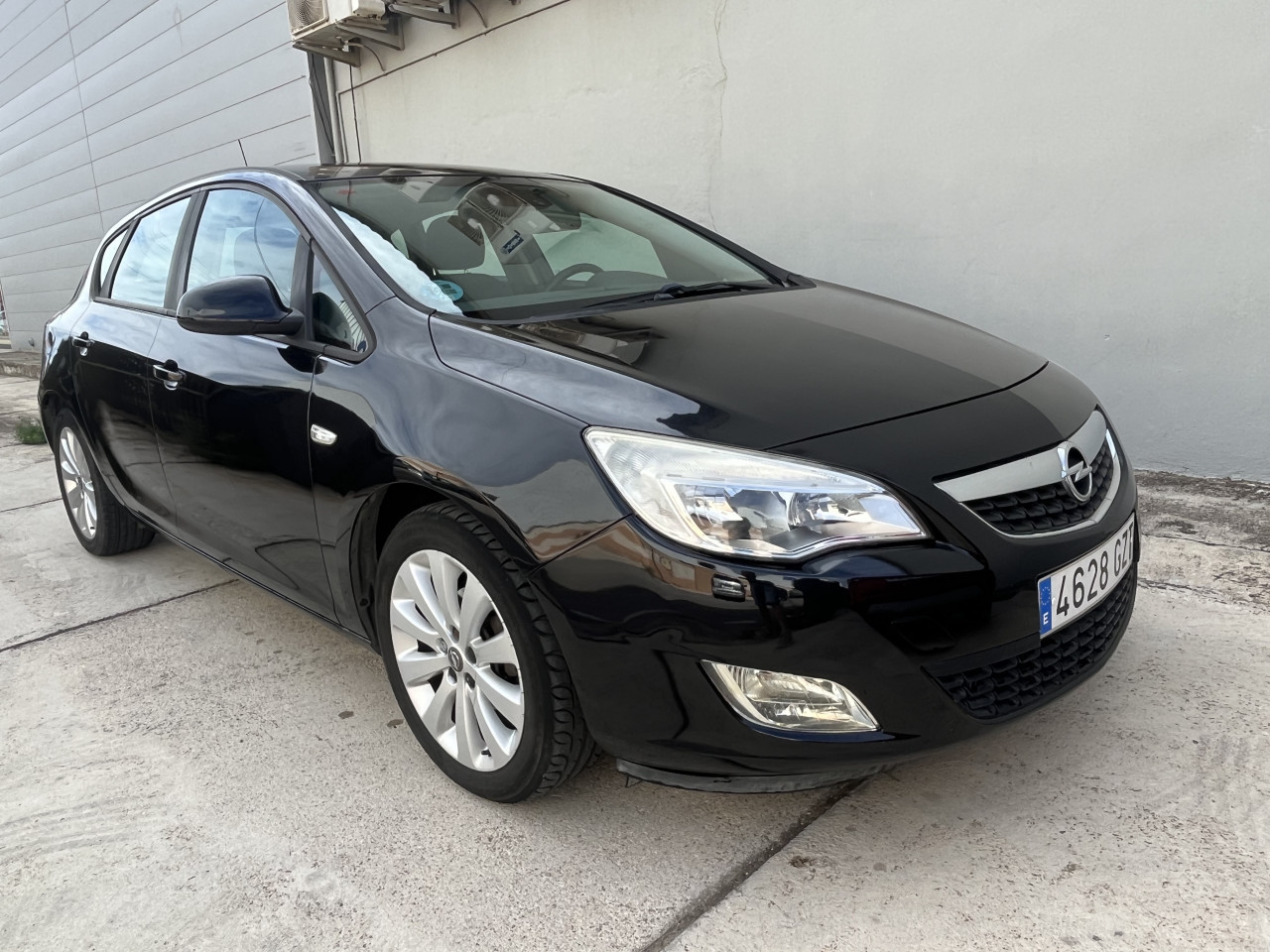 Opel Astra 1.6 New Shape Hatchback Photo