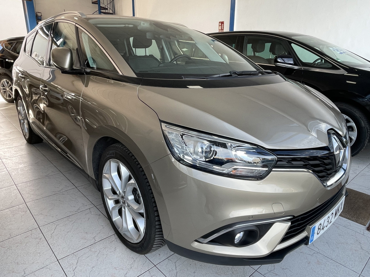 Renault Grand Scenic 1.5 Dci Automático People carrier Foto