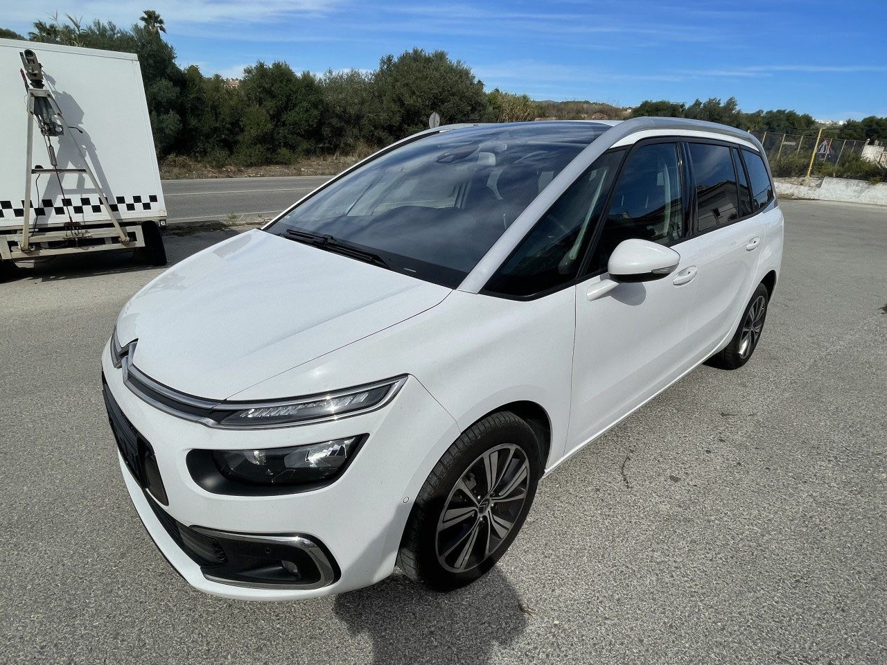 Citroen C4 Space Tourer 2.0 Hdi Automatic People carrier 2019 