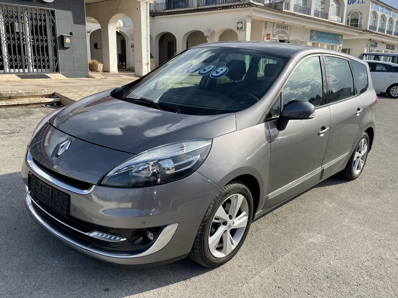 Renault Grand Scenic Iii Dynamic Automatic People carrier