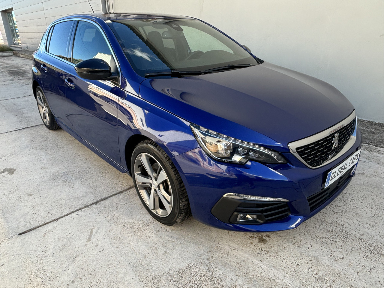 Peugeot 308 Gt Line 1.6 D Eat 8 Automático Hatchback Foto